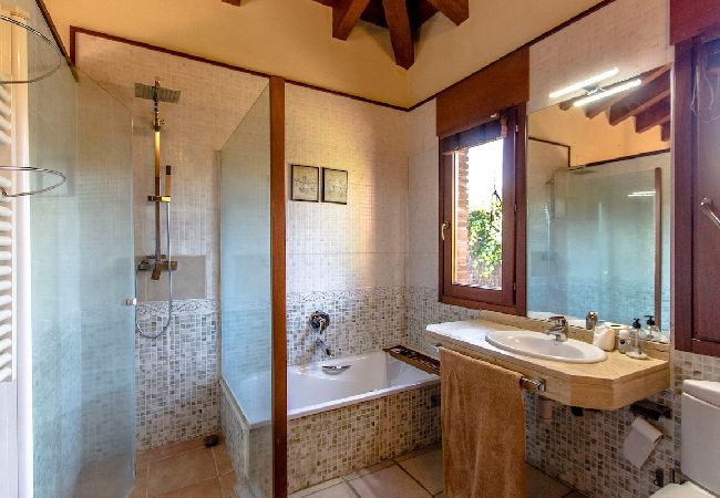 Villa en Vidreres - Joya de la Costa Brava a pocos minutos de la playa Villa en Vidreres - Joya de la Costa Brava a pocos minutos de la playa
