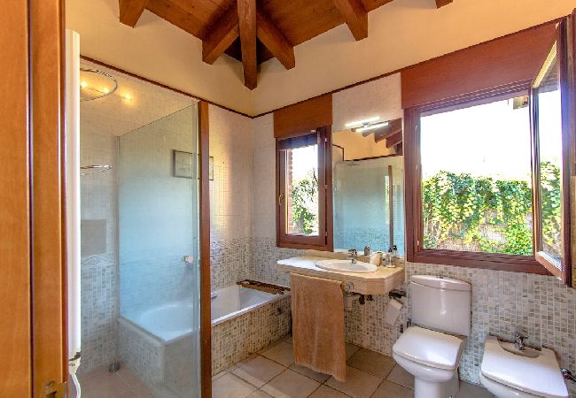 Villa en Vidreres - Joya de la Costa Brava a pocos minutos de la playa Villa en Vidreres - Joya de la Costa Brava a pocos minutos de la playa