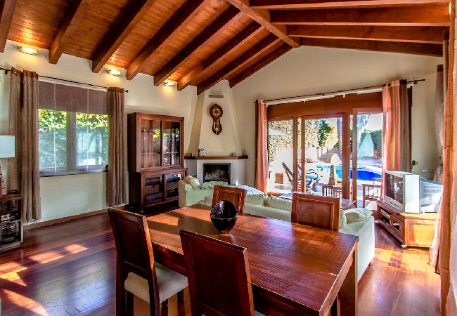 Villa en Vidreres - Joya de la Costa Brava a pocos minutos de la playa Villa en Vidreres - Joya de la Costa Brava a pocos minutos de la playa