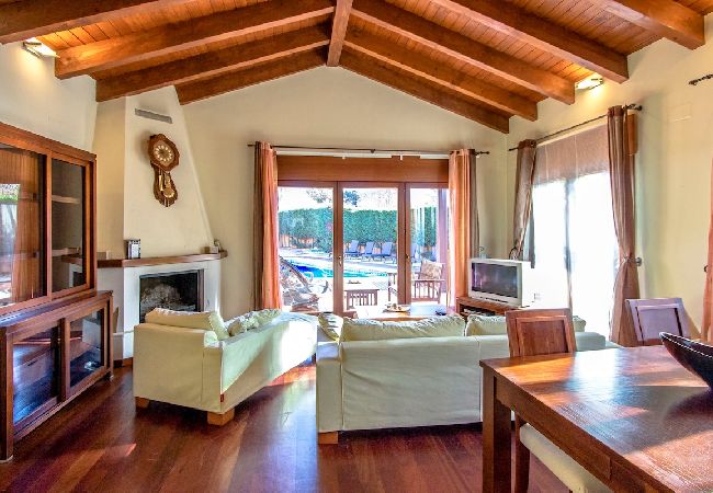 Villa en Vidreres - Joya de la Costa Brava a pocos minutos de la playa Villa en Vidreres - Joya de la Costa Brava a pocos minutos de la playa