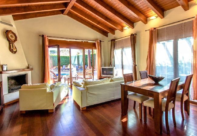 Villa en Vidreres - Joya de la Costa Brava a pocos minutos de la playa Villa en Vidreres - Joya de la Costa Brava a pocos minutos de la playa