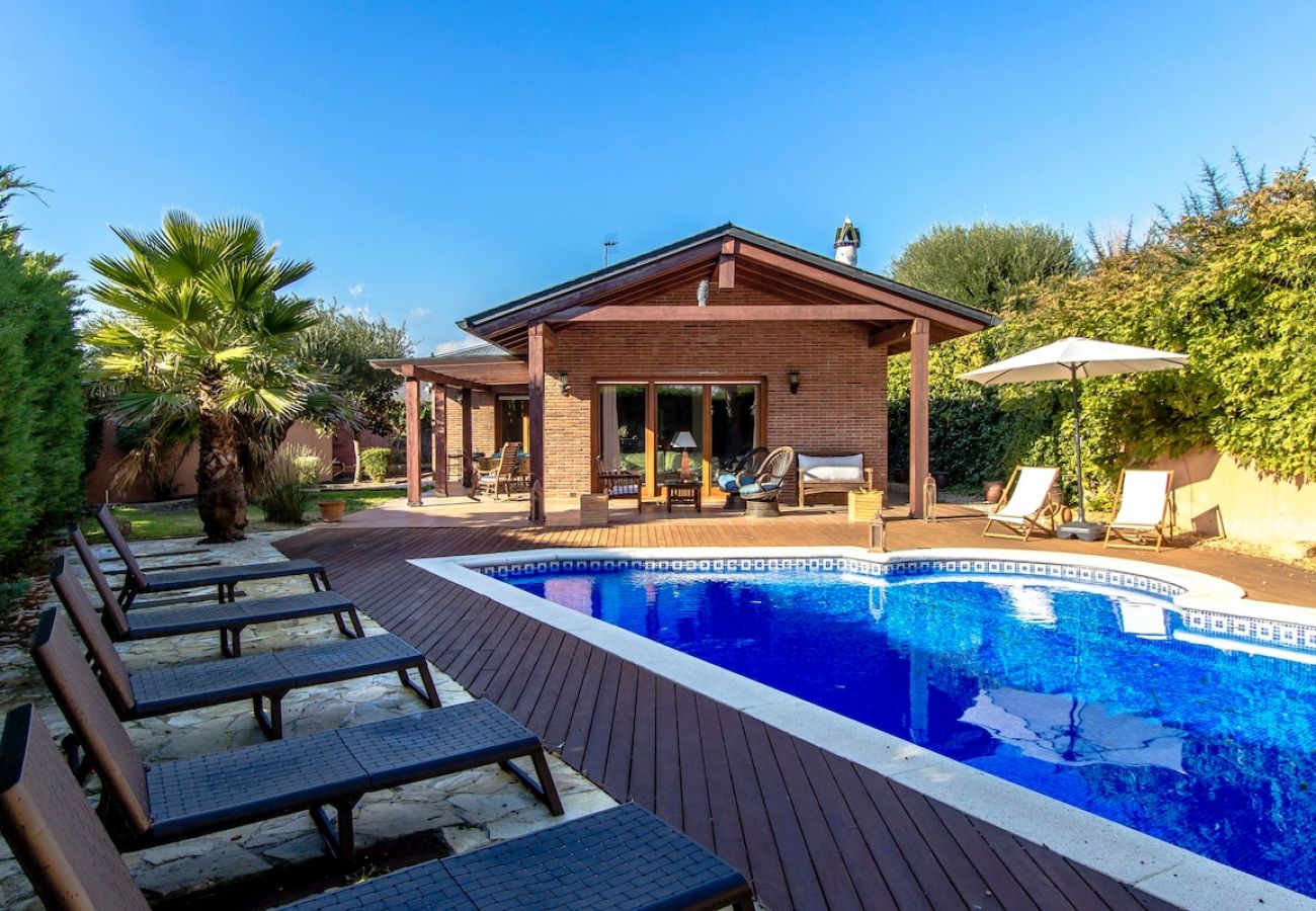 Villa en Vidreres - Joya de la Costa Brava a pocos minutos de la playa