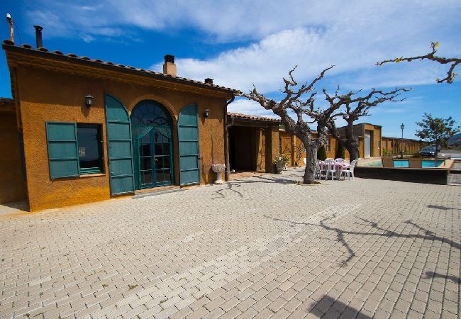 Villa en Alforja -  ¡Tu propia finca privada a solo 20km de Salou!