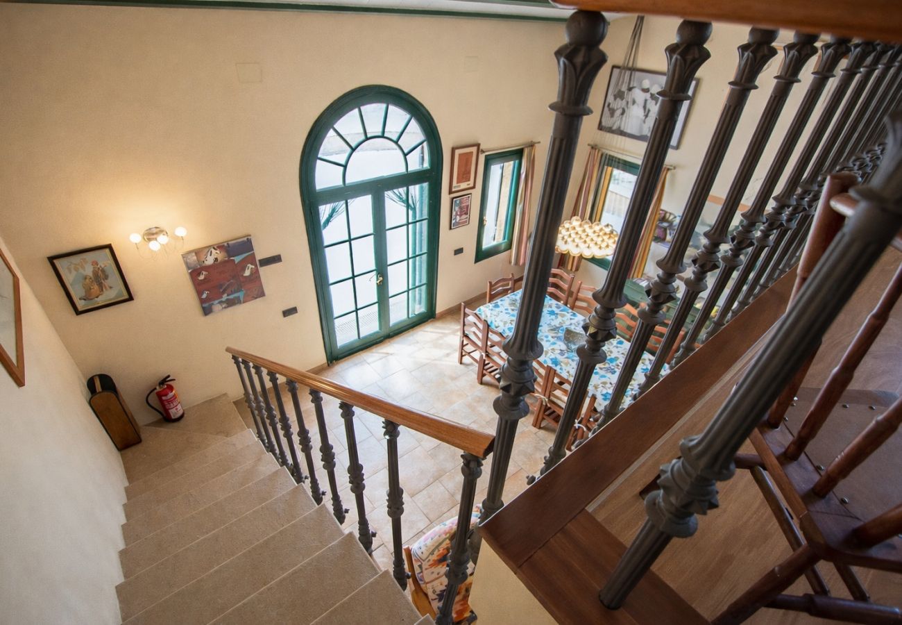 Villa en Alforja -  ¡Tu propia finca privada a solo 20km de Salou!