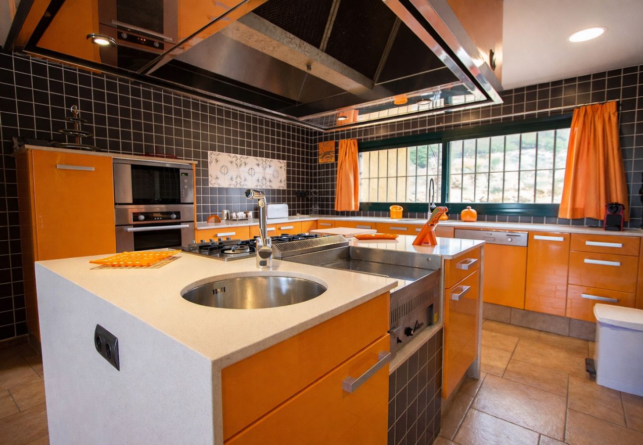 Villa en Alforja -  ¡Tu propia finca privada a solo 20km de Salou!