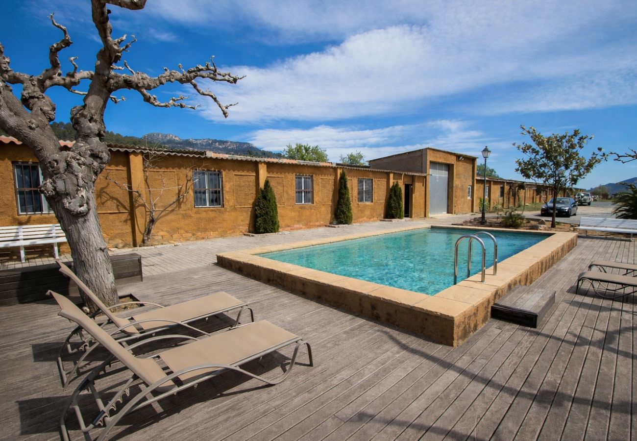 Villa en Alforja -  ¡Tu propia finca privada a solo 20km de Salou!