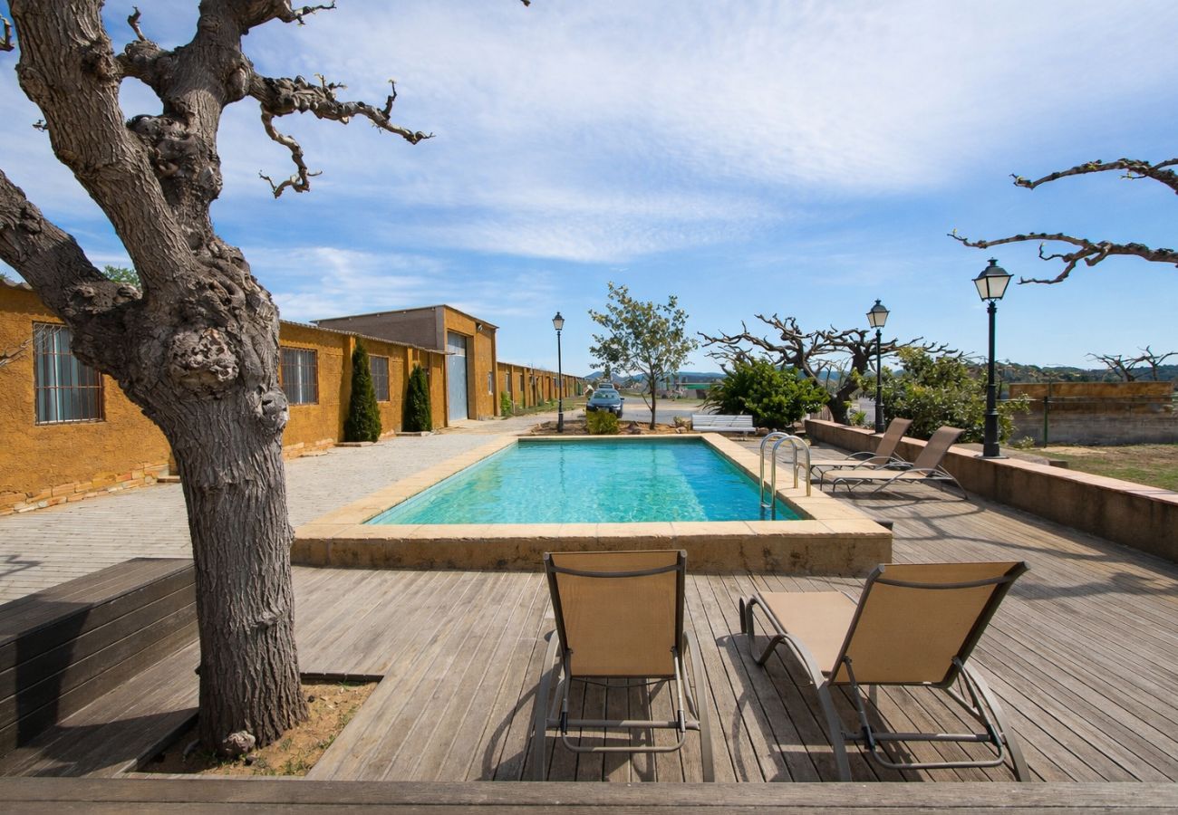 Villa en Alforja -  ¡Tu propia finca privada a solo 20km de Salou!