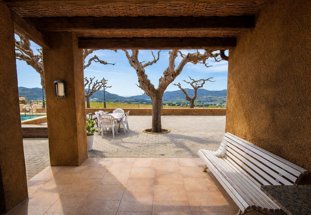 Villa en Alforja -  ¡Tu propia finca privada a solo 20km de Salou!