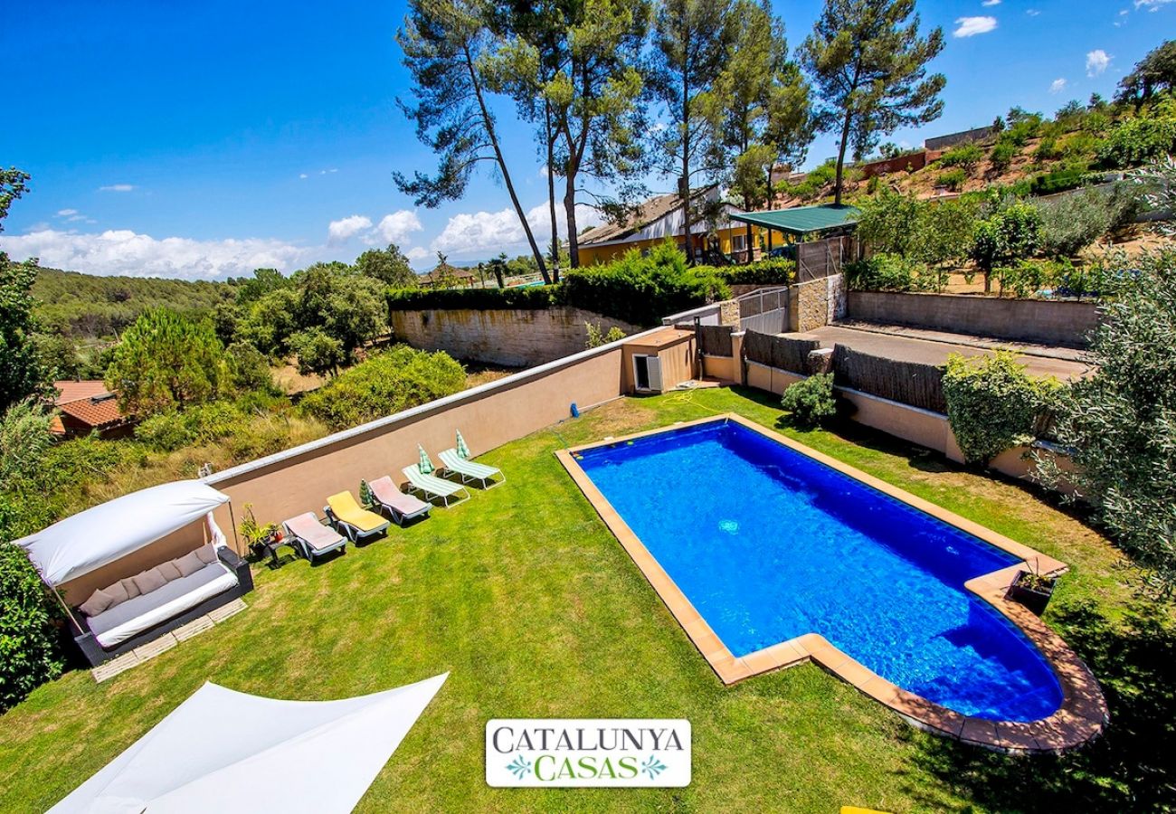 Villa en Sentmenat -  ¡Moderno y espacioso con piscina privada cerca de BCN!