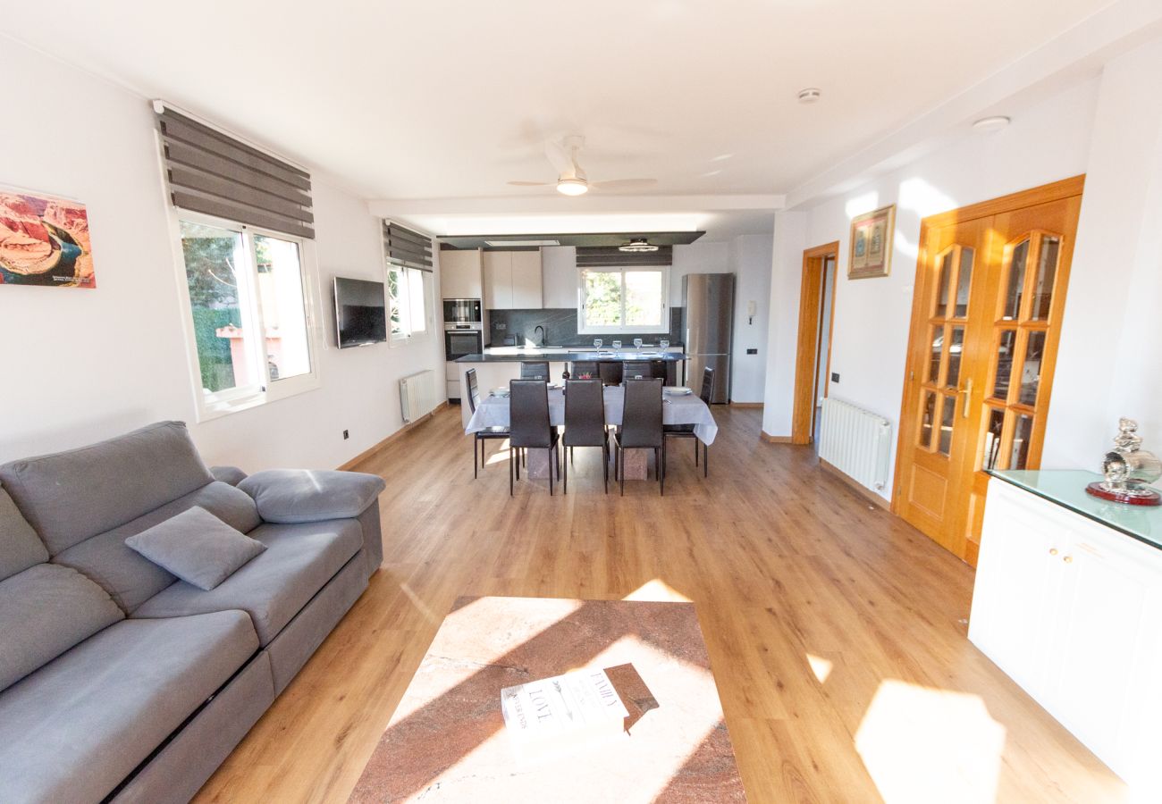 Villa en Sentmenat - Villa con piscina privada a 33km de Barcelona