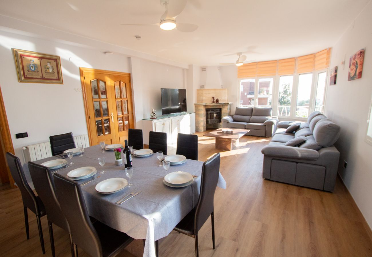 Villa en Sentmenat - Villa con piscina privada a 33km de Barcelona