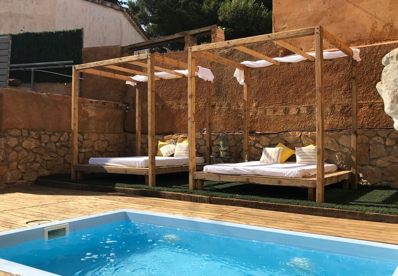 Villa en Olerdola - Espléndido Santuario con piscina a 15km de Sitges