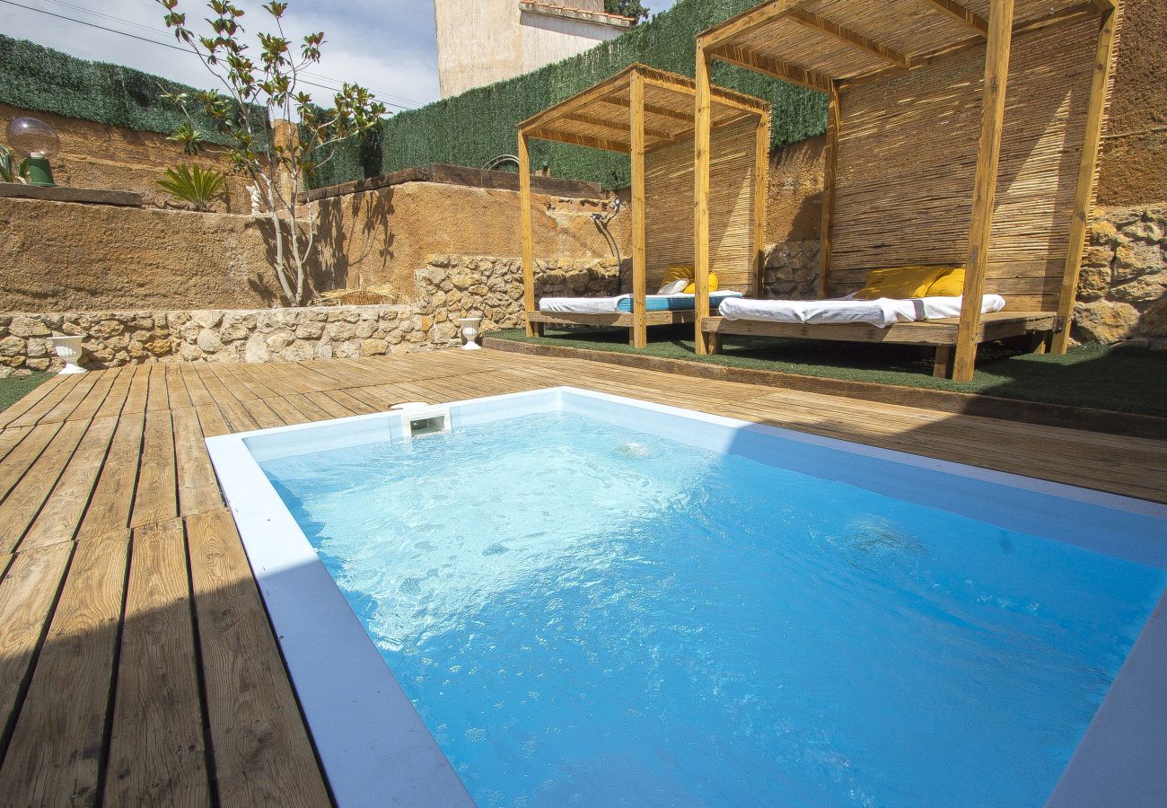 Villa en Olerdola - Espléndido Santuario c/ piscina privada ¡15km a Sitges!
