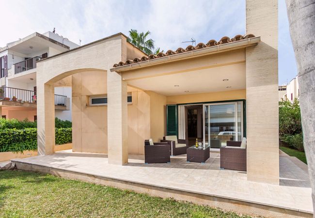 Villa en Palma de Mallorca - Encantadora villa con piscina a 100m de la playa