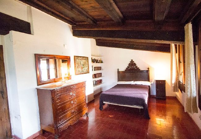 Villa en Castellar del Vallés - Refugio celestial para 16, a 30km de Barcelona Villa en Castellar del Vallés - Refugio celestial para 16, a 30km de Barcelona