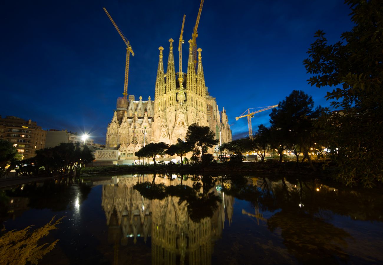 Villa en Castellar del Vallés - Refugio celestial para 16, a 30km de Barcelona