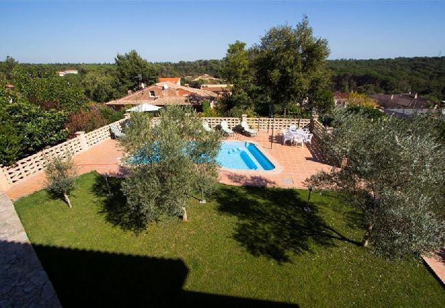Villa en Sils - ¡Retiro tranquilo Costa Brava con suite separada! Villa en Sils - ¡Retiro tranquilo Costa Brava con suite separada!