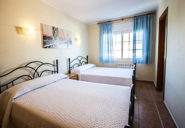 Villa en Sils - ¡Retiro tranquilo Costa Brava con suite separada! Villa en Sils - ¡Retiro tranquilo Costa Brava con suite separada!