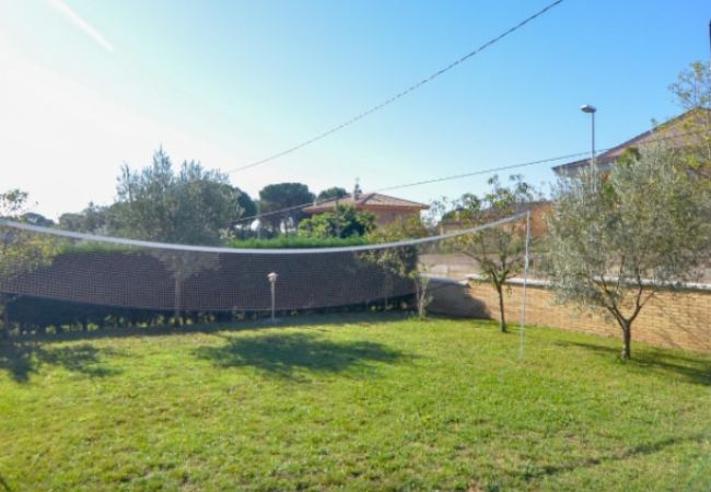 Villa en Sils - ¡Retiro tranquilo Costa Brava con suite separada! Villa en Sils - ¡Retiro tranquilo Costa Brava con suite separada!