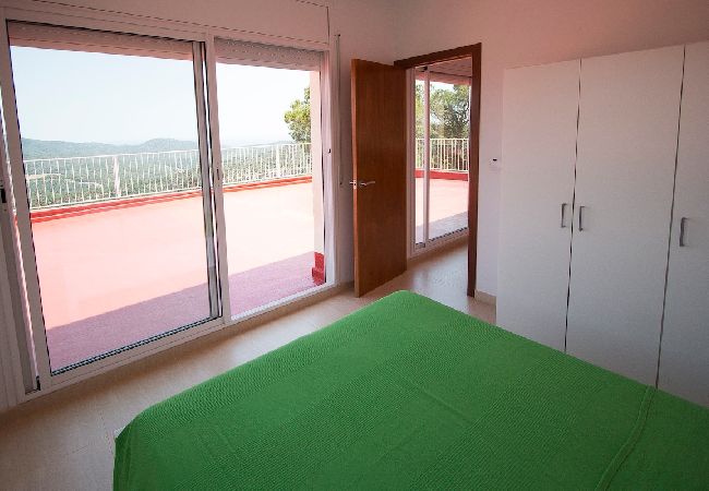 Villa en Lloret de Mar - ¡Diversión en Lloret del Mar a 3.5km de la playa! Villa en Lloret de Mar - ¡Diversión en Lloret del Mar a 3.5km de la playa!
