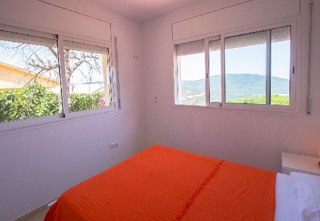 Villa en Lloret de Mar - ¡Diversión en Lloret del Mar a 3.5km de la playa! Villa en Lloret de Mar - ¡Diversión en Lloret del Mar a 3.5km de la playa!
