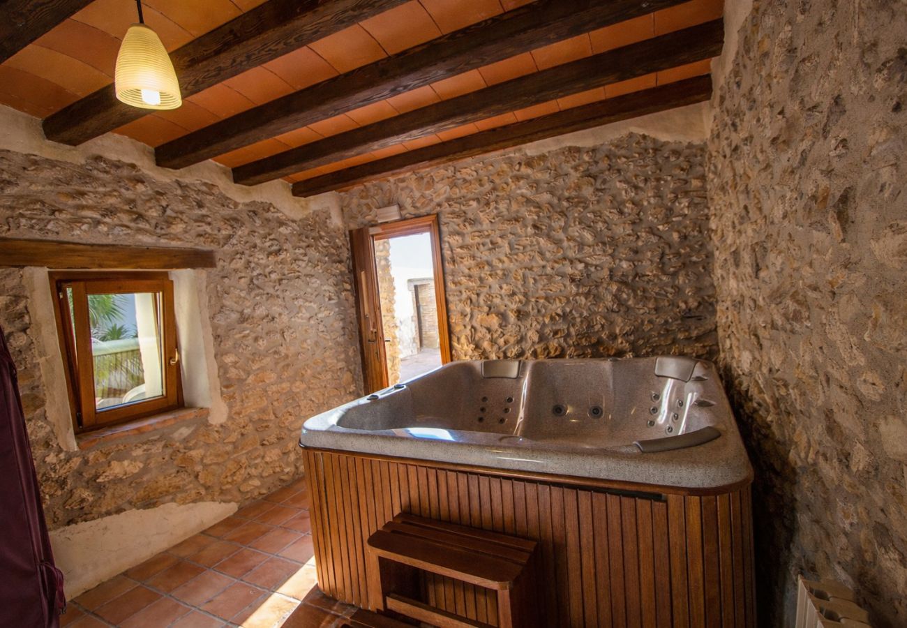 Villa en La Bisbal del Penedés -  Cautivadora Villa en los Viñedos cerca de Sitges