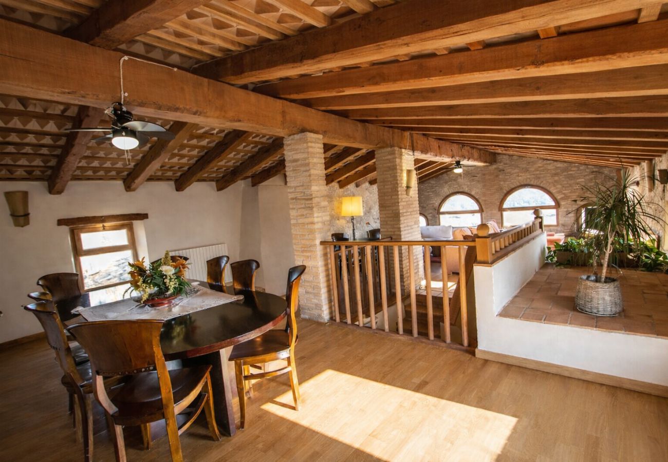 Villa en La Bisbal del Penedés -  Cautivadora Villa en los Viñedos cerca de Sitges