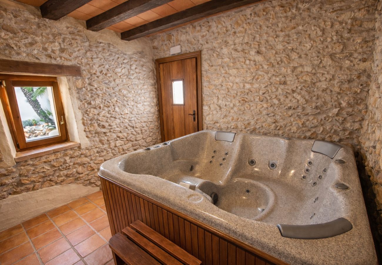 Villa en La Bisbal del Penedés -  Cautivadora Villa en los Viñedos cerca de Sitges