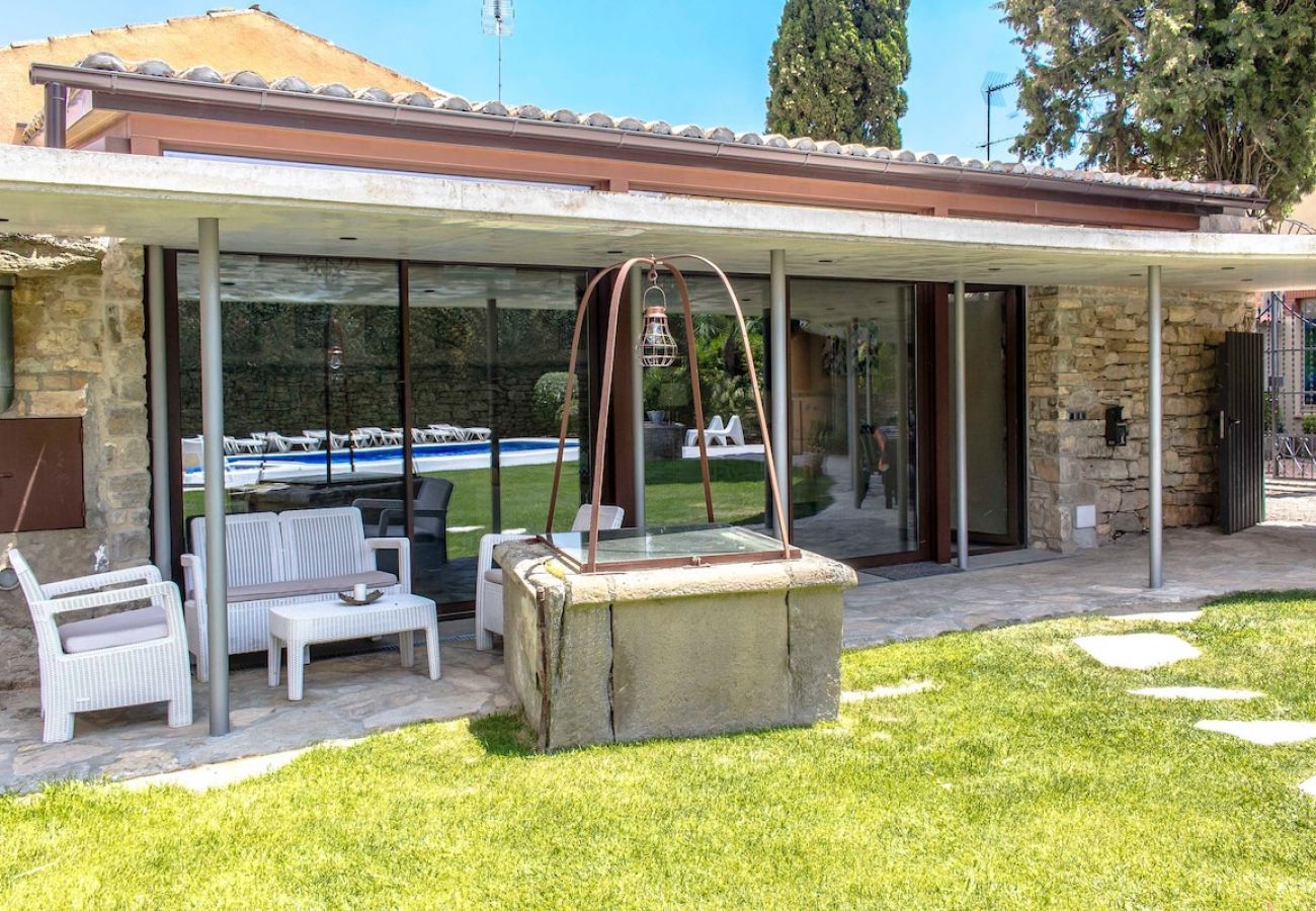 Villa en Sant Ramon - ¡Villa con estilo en la campiña catalana, para 27!