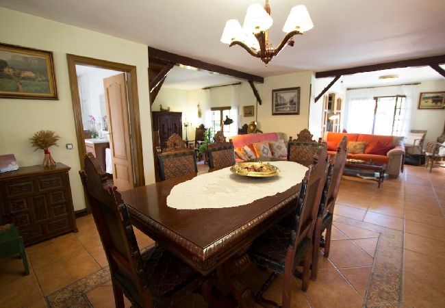 Villa en Vidreres -  Encantador destino en el corazón de la Costa Brava Villa en Vidreres -  Encantador destino en el corazón de la Costa Brava