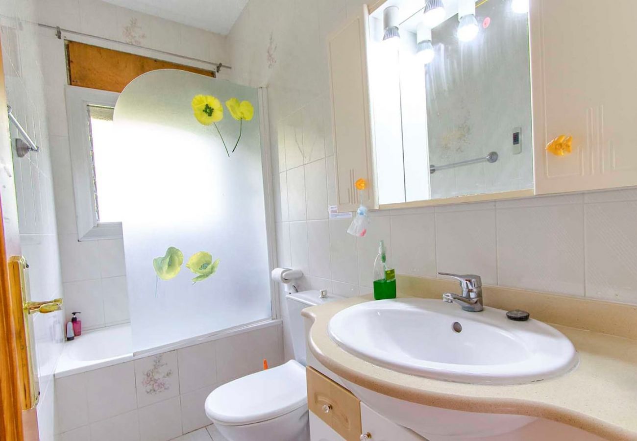 Villa en Castellet i la Gornal - Elegancia a 10min de las playas de la Costa Dorada