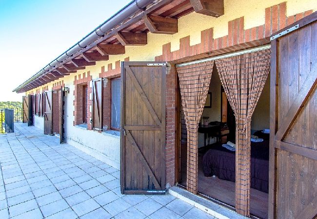 Villa en Sant Pere de Vilamajor - Naturaleza y Tranquilidad para 24, playa a 30km! Villa en Sant Pere de Vilamajor - Naturaleza y Tranquilidad para 24, playa a 30km!