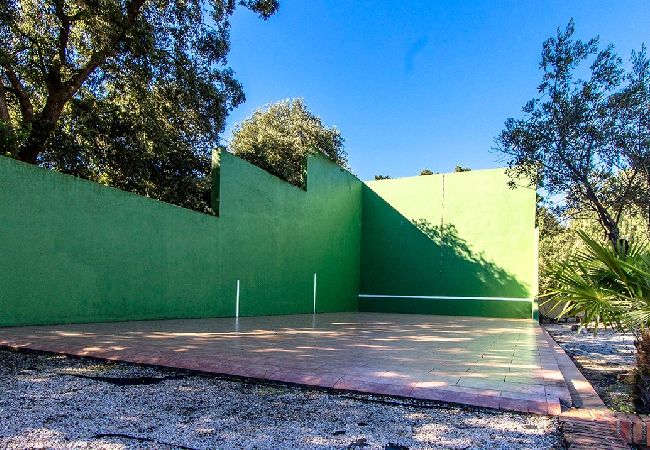 Villa en Sant Pere de Vilamajor - Naturaleza y Tranquilidad para 24, playa a 30km! Villa en Sant Pere de Vilamajor - Naturaleza y Tranquilidad para 24, playa a 30km!