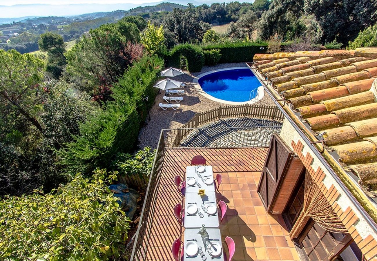 Villa en Sant Pere de Vilamajor - Naturaleza y Tranquilidad para 24, playa a 30km!