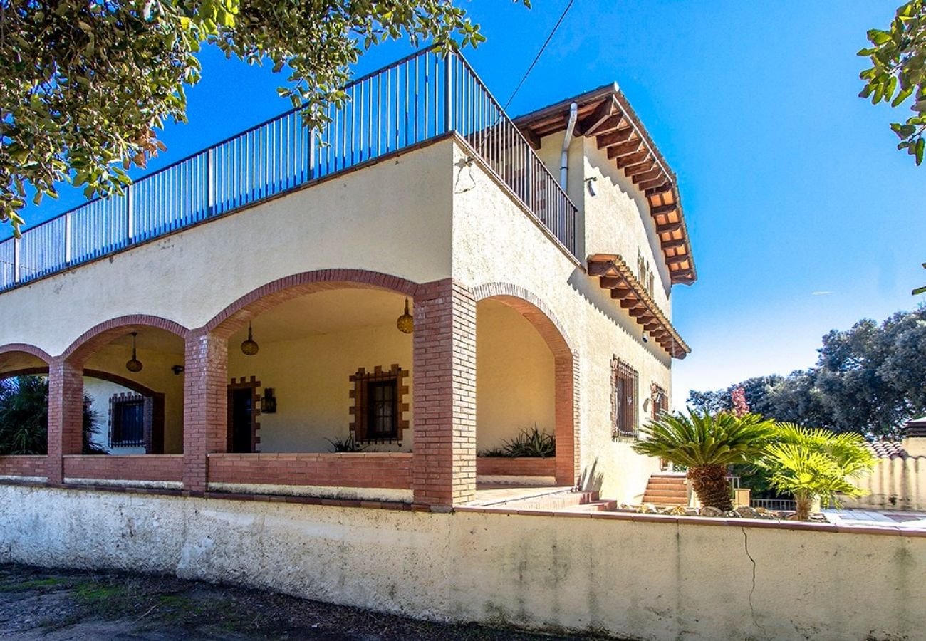 Villa en Sant Pere de Vilamajor - Naturaleza y Tranquilidad para 24, playa a 30km!