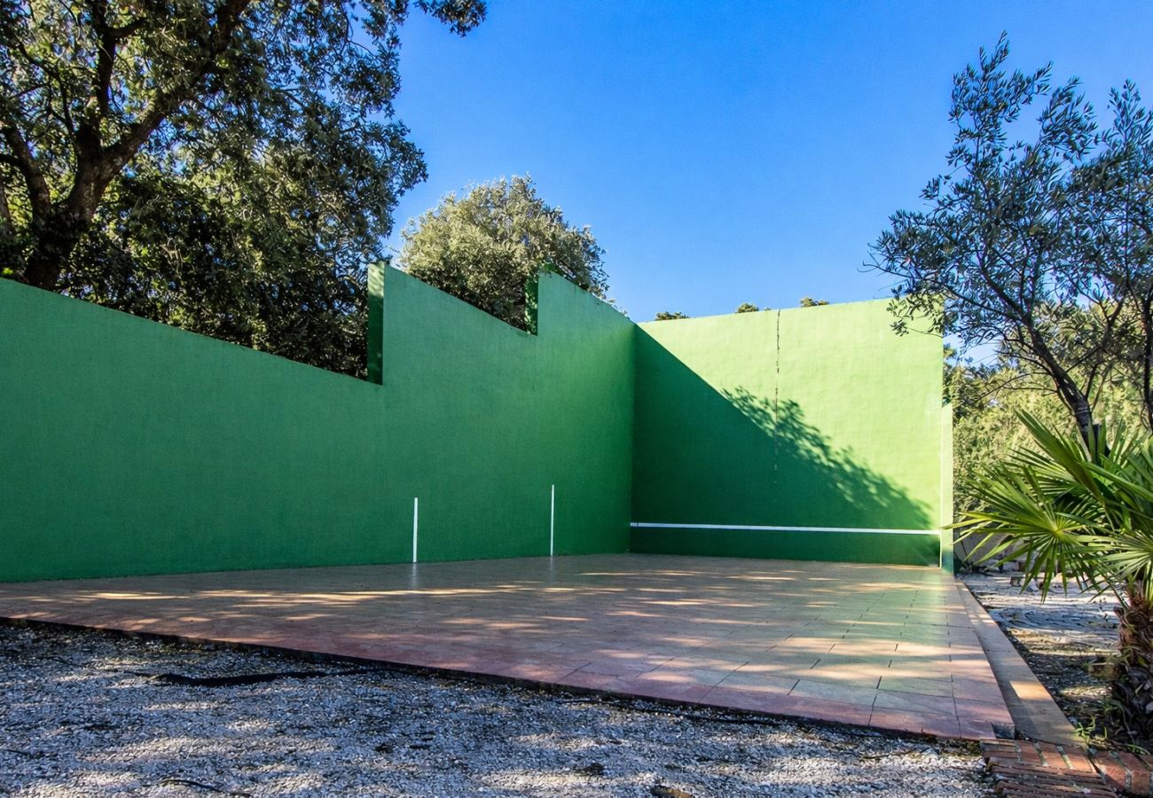 Villa en Sant Pere de Vilamajor - Naturaleza y Tranquilidad para 24, playa a 30km!