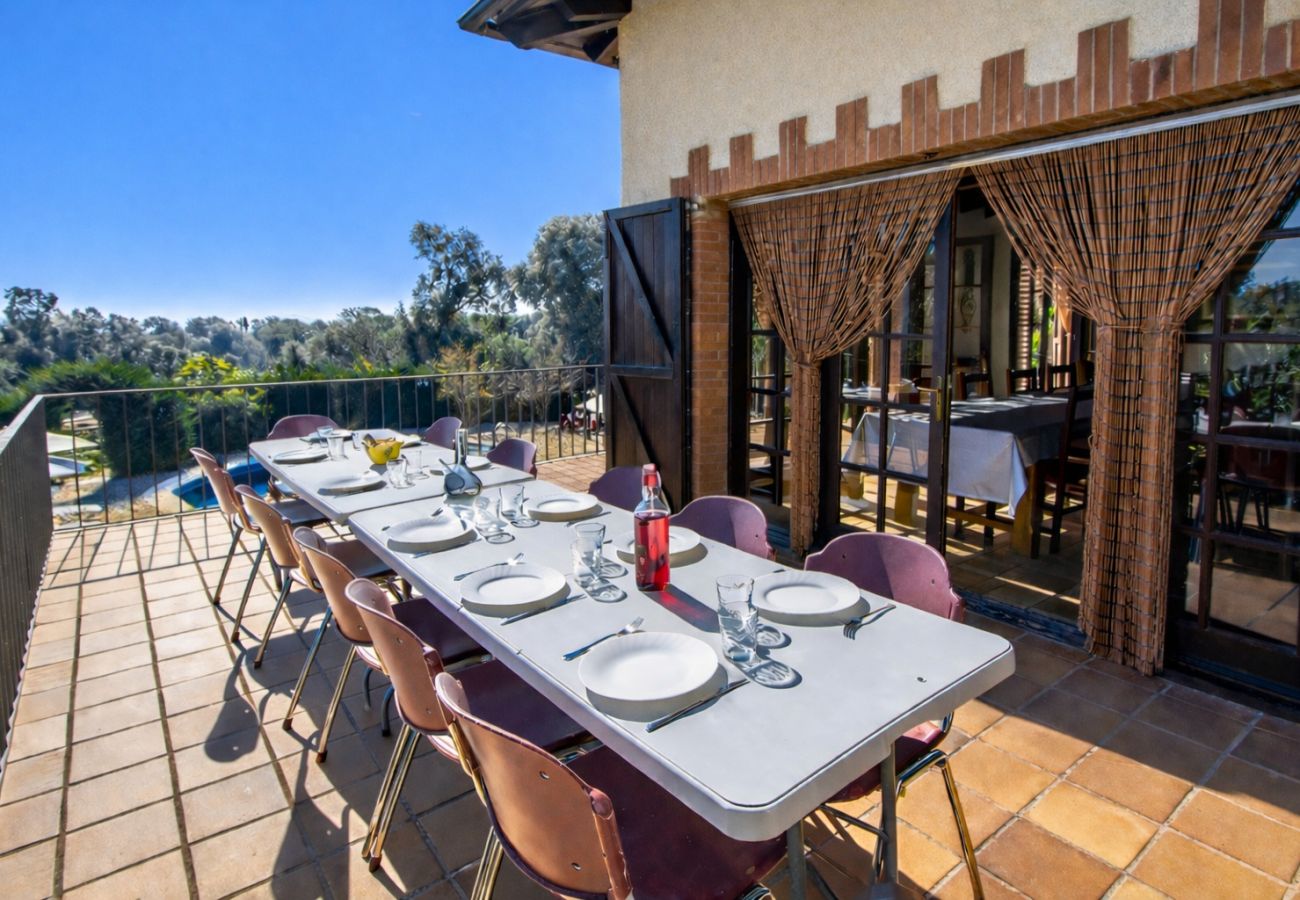 Villa en Sant Pere de Vilamajor - Naturaleza y Tranquilidad para 24, playa a 30km!