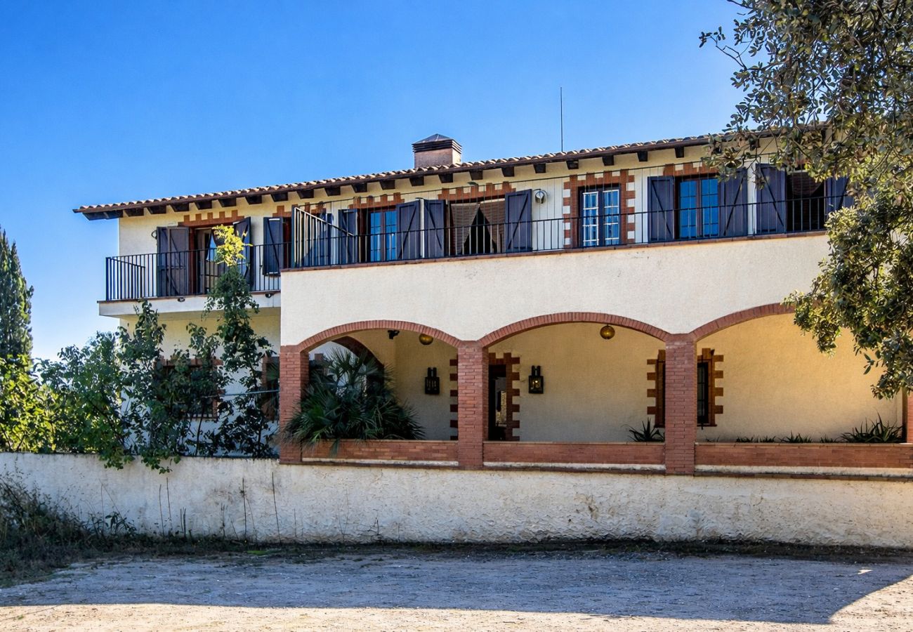 Villa en Sant Pere de Vilamajor - Naturaleza y Tranquilidad para 24, playa a 30km!