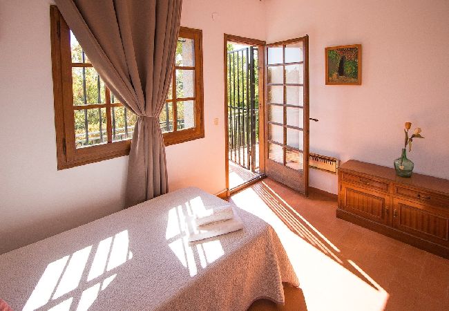 Villa en Gerona/Girona - Villa Costa Brava para 24, piscina y cerca de Blanes! Villa en Gerona/Girona - Villa Costa Brava para 24, piscina y cerca de Blanes!