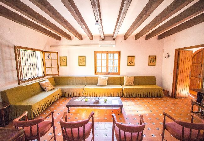 Villa en Gerona/Girona - Villa Costa Brava para 24, piscina y cerca de Blanes! Villa en Gerona/Girona - Villa Costa Brava para 24, piscina y cerca de Blanes!