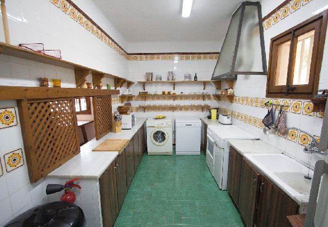 Villa en Gerona/Girona - Villa Costa Brava para 24, piscina y cerca de Blanes! Villa en Gerona/Girona - Villa Costa Brava para 24, piscina y cerca de Blanes!
