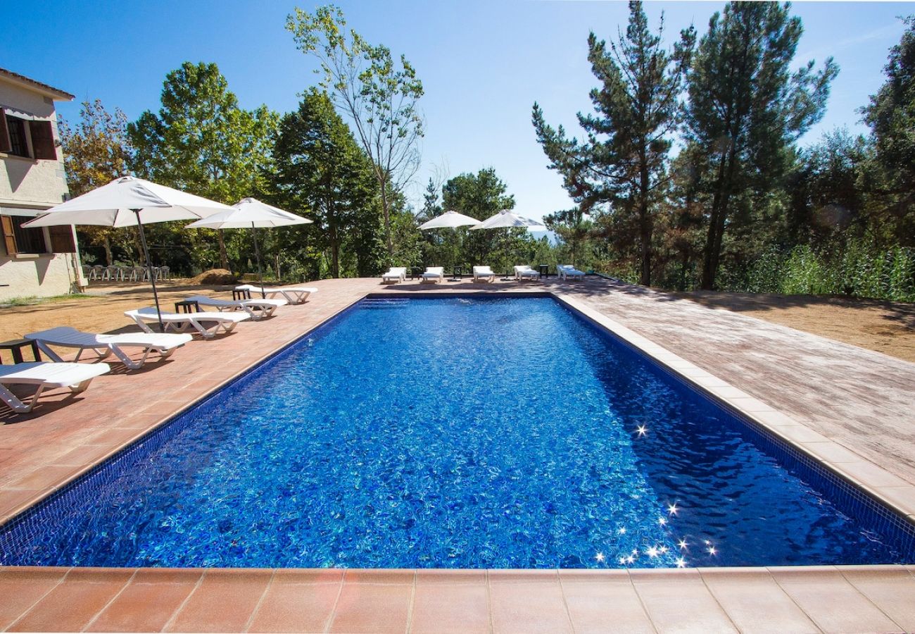 Villa en Gerona / Girona - Villa Costa Brava para 24, piscina y cerca de Blanes!