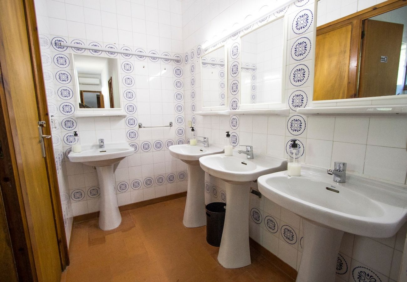 Villa en Gerona / Girona - Villa Costa Brava para 24, piscina y cerca de Blanes!