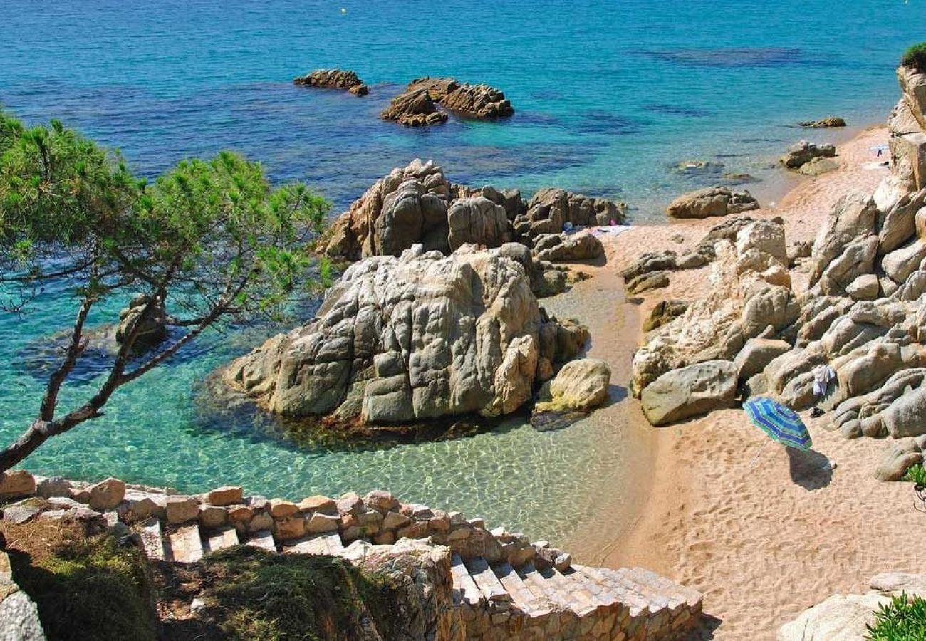 Villa en Gerona / Girona - Villa Costa Brava para 24, piscina y cerca de Blanes!