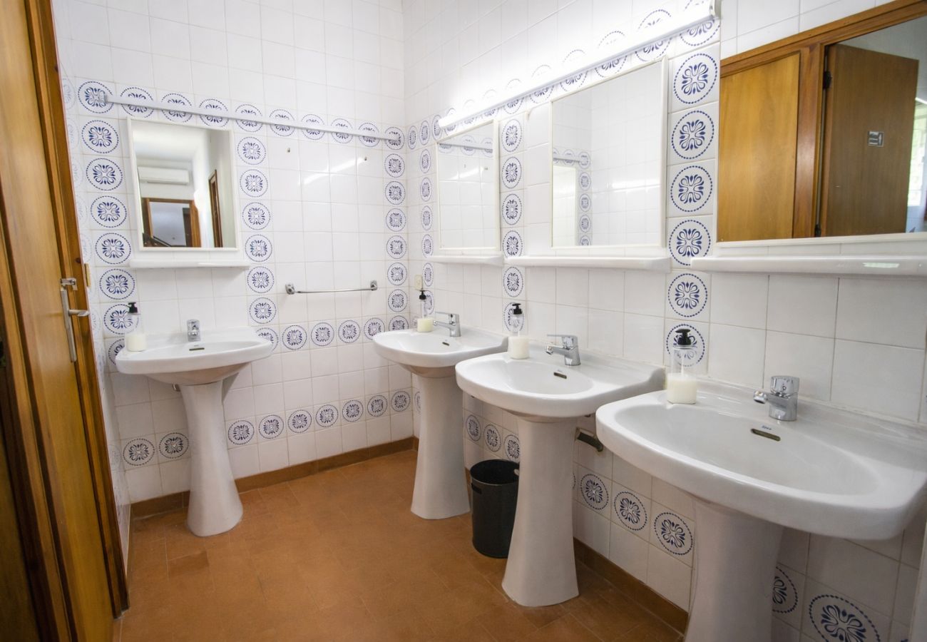 Villa en Gerona / Girona - Villa Costa Brava para 24, piscina y cerca de Blanes!