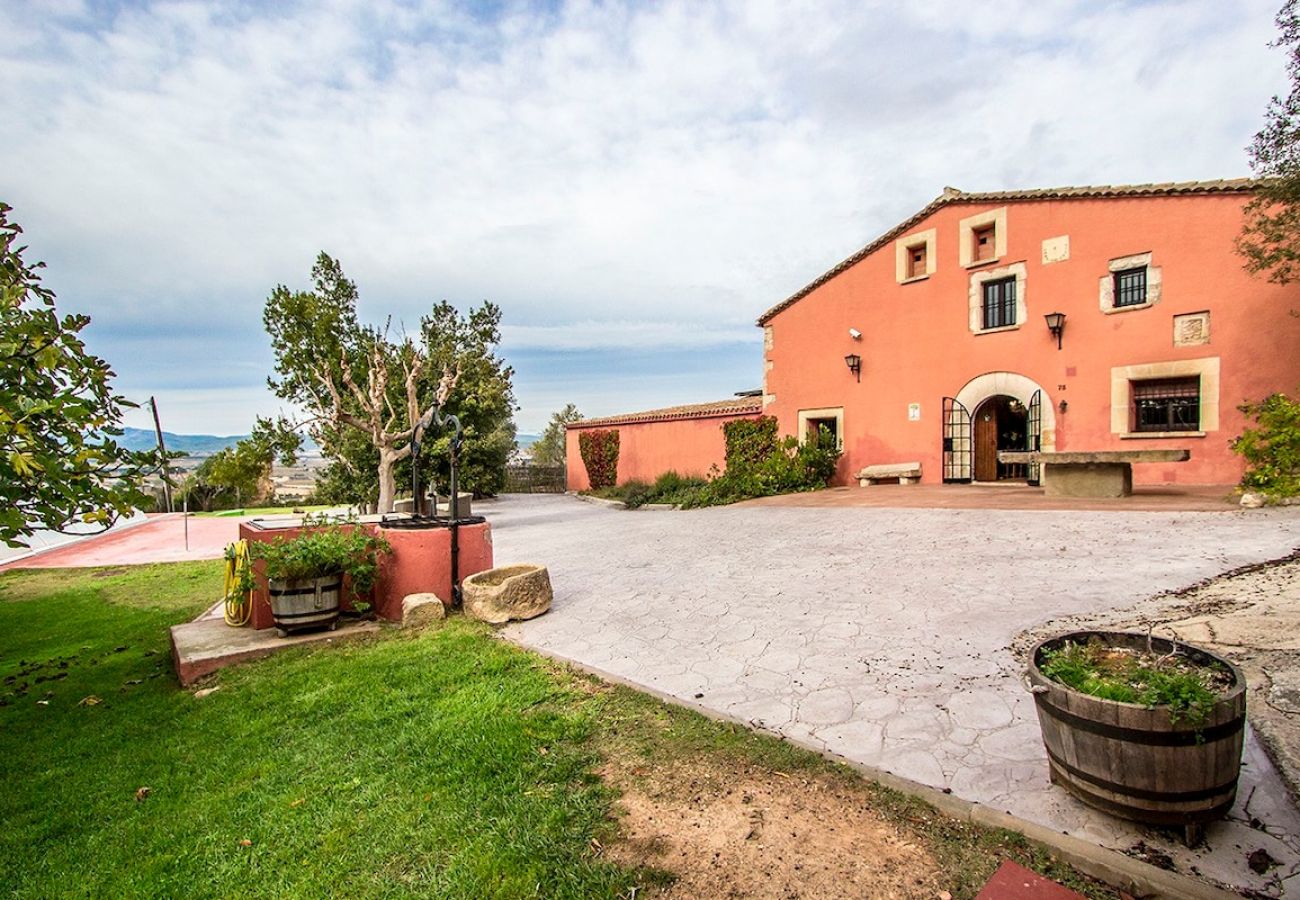 Villa en Castellet i la Gornal - Casa Rural para 22 personas, cerca de Sitges