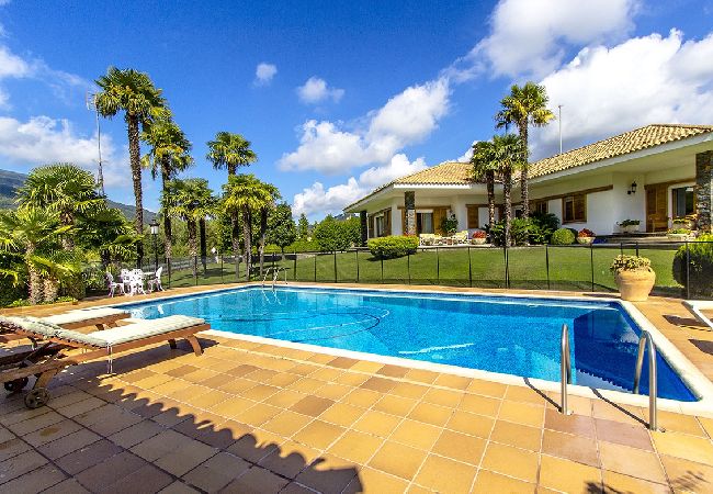 Villa en Gerona / Girona - Pintoresca villa con piscina en la Costa Brava