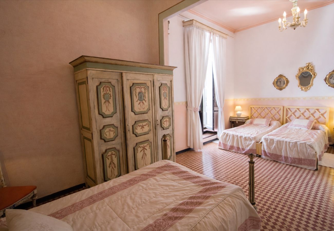 Villa en Banyeres del Penedès - ¡Impresionante e idílica mansión para 39 pax max!