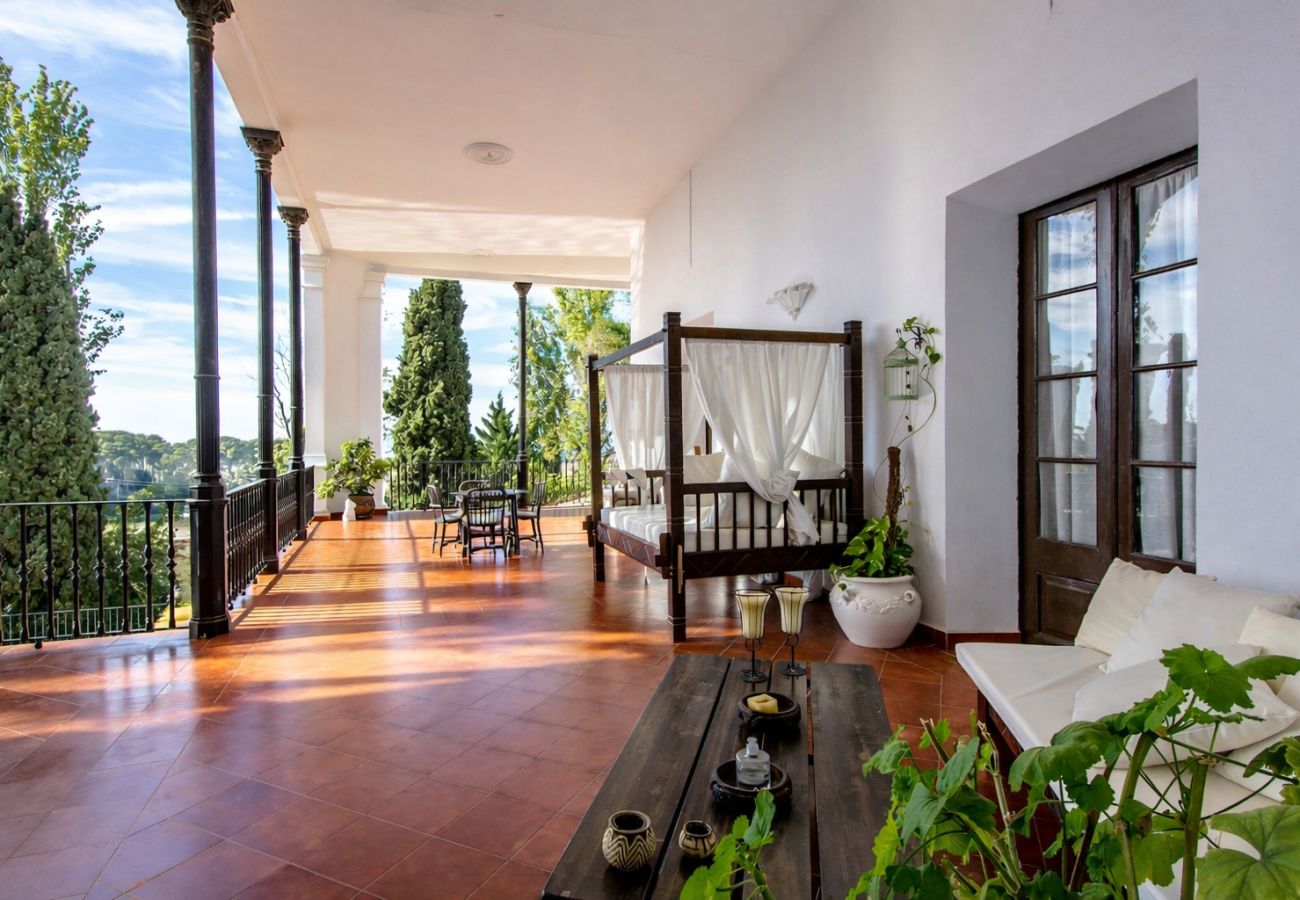 Villa en Banyeres del Penedès - ¡Impresionante e idílica mansión para 39 pax max!