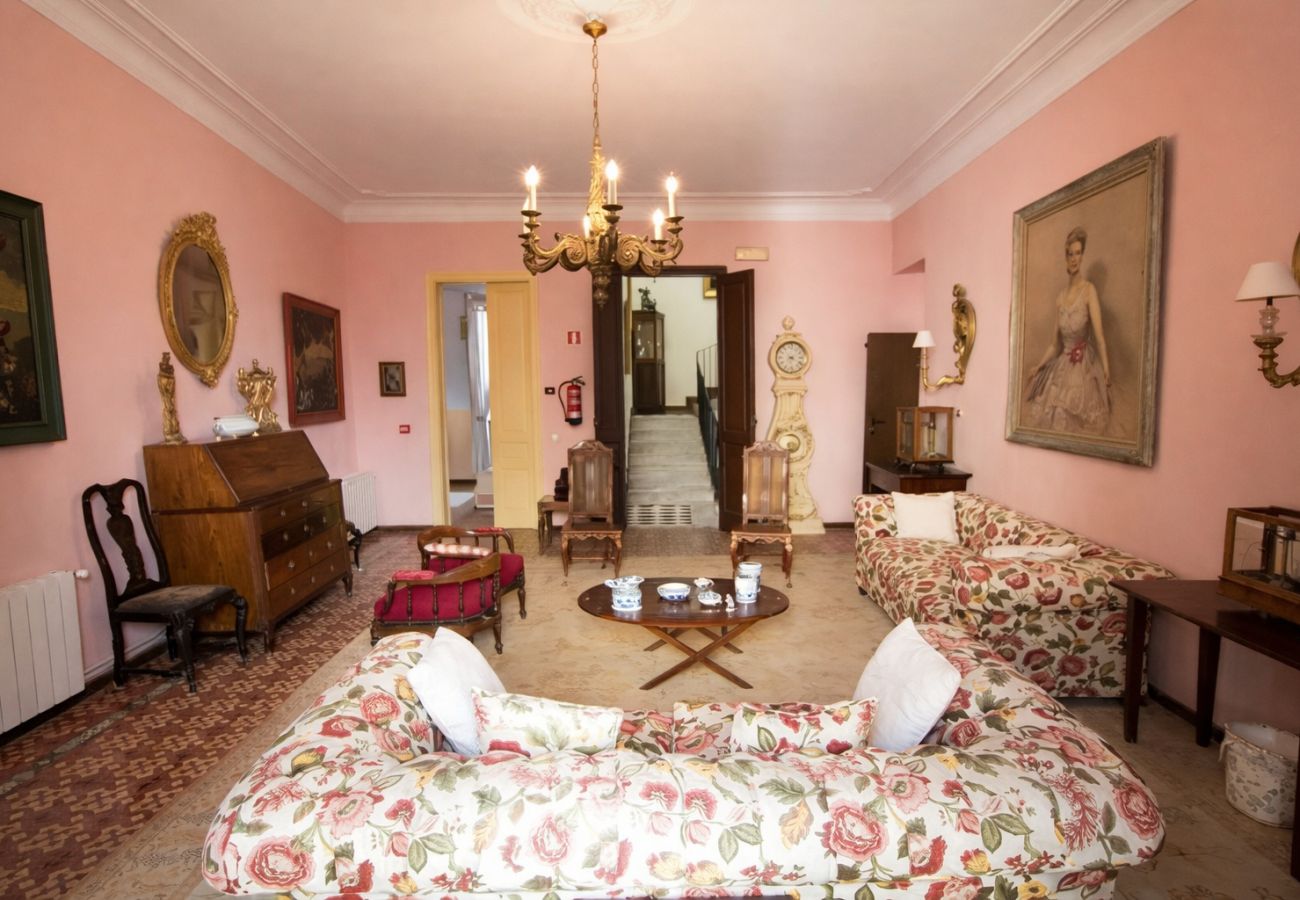 Villa en Banyeres del Penedès - ¡Impresionante e idílica mansión para 39 pax max!